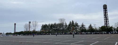 金沢競馬場 ウマ娘コラボ朝一待機列約1000人突破！！！