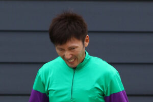 【悲報】蛯名正義調教師、ほんのり無能臭が漂い始める