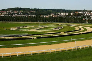 ディープ孫G1馬ヴィクトリアロード、無敗の仏ダービー馬に敗れる