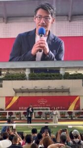 元阪神・鳥谷敬が阪神競馬場のイベントに登場　人が殺到で一時大混乱状態に陥る