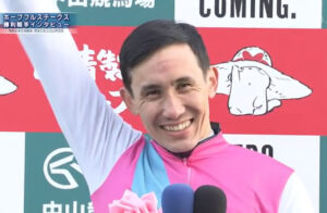 ムルザバエフ、ムーア帰国に伴い緊急来日