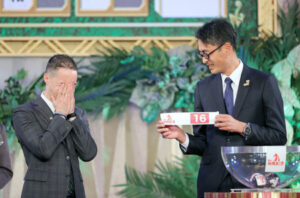 【有馬記念】スターズオンアース大外8枠16番 ルメール「心臓が痛い…」