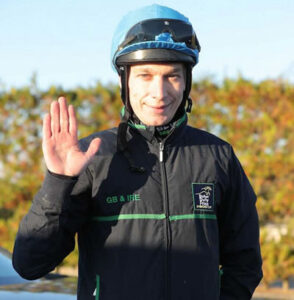 ルーク･モリスのJRA短期騎手免許取り消し　一身上の都合で1カ月残し