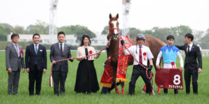 「美人過ぎる馬主」アドマイヤ近藤旬子オーナーが話題に