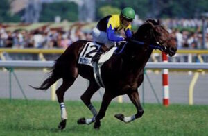 今では有りえない勝ち方ローテーションNHKマイル優勝→日本ダービー優勝