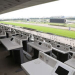 【JRA】ファンに注意喚起「移動中の騎手に写真撮影やサイン申し出お断り」