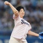 コイケユリコ(牝72)始球式で剥離骨折、全治2カ月