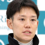 菱田騎手が10Rで落馬