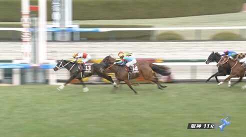 池添騎手渾身のガッツポーズ