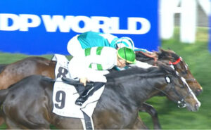 【ドバイターフ】ソウルラッシュがロマンチックウォリアーにハナ差競り勝ち海外G1初制覇