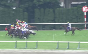 超出遅れシャンパンカラーが上がり最速で6着