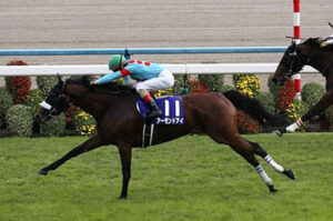 最強牝馬の1位2位は確定したから、3番手は？