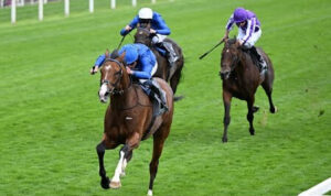 インターナショナルS覇者オンブズマン単独首位浮上！フォーエバーヤング陥落