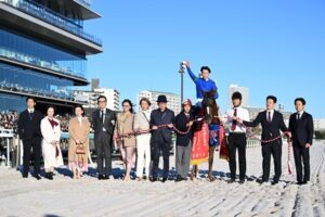 菜七子さん、アンモシエラの口取りにしれっと参加www