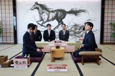 竜王戦第四局、京都競馬場にて開催